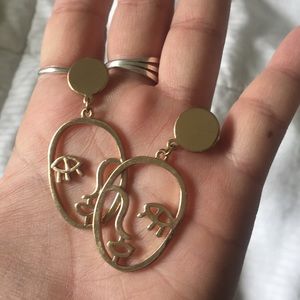 Face earrings